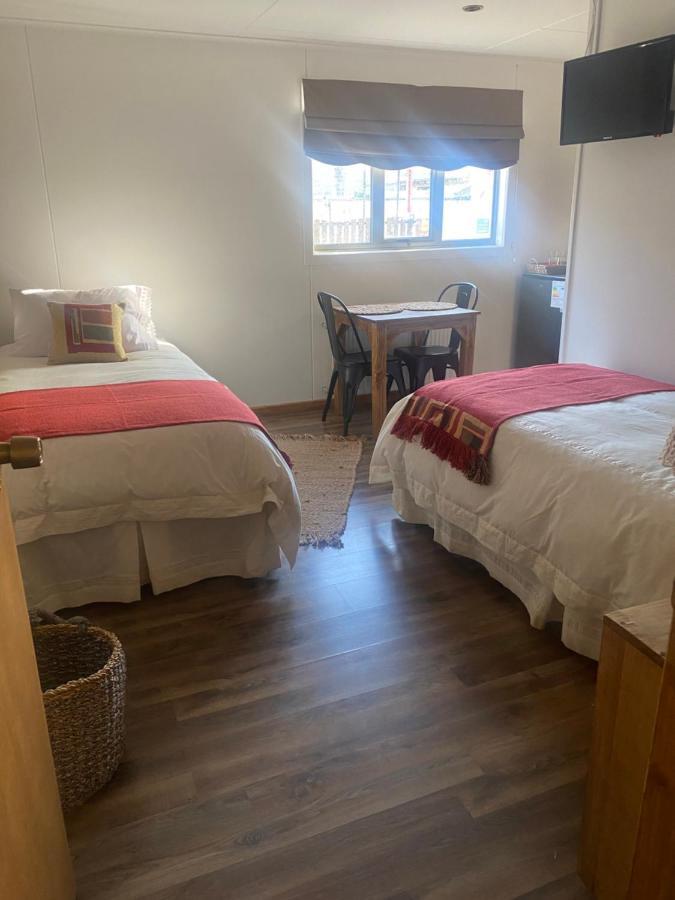 Hostal Lago Condor Puerto Natales Esterno foto