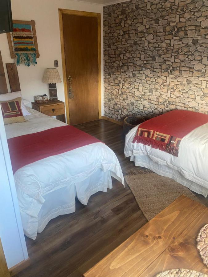 Hostal Lago Condor Puerto Natales Esterno foto